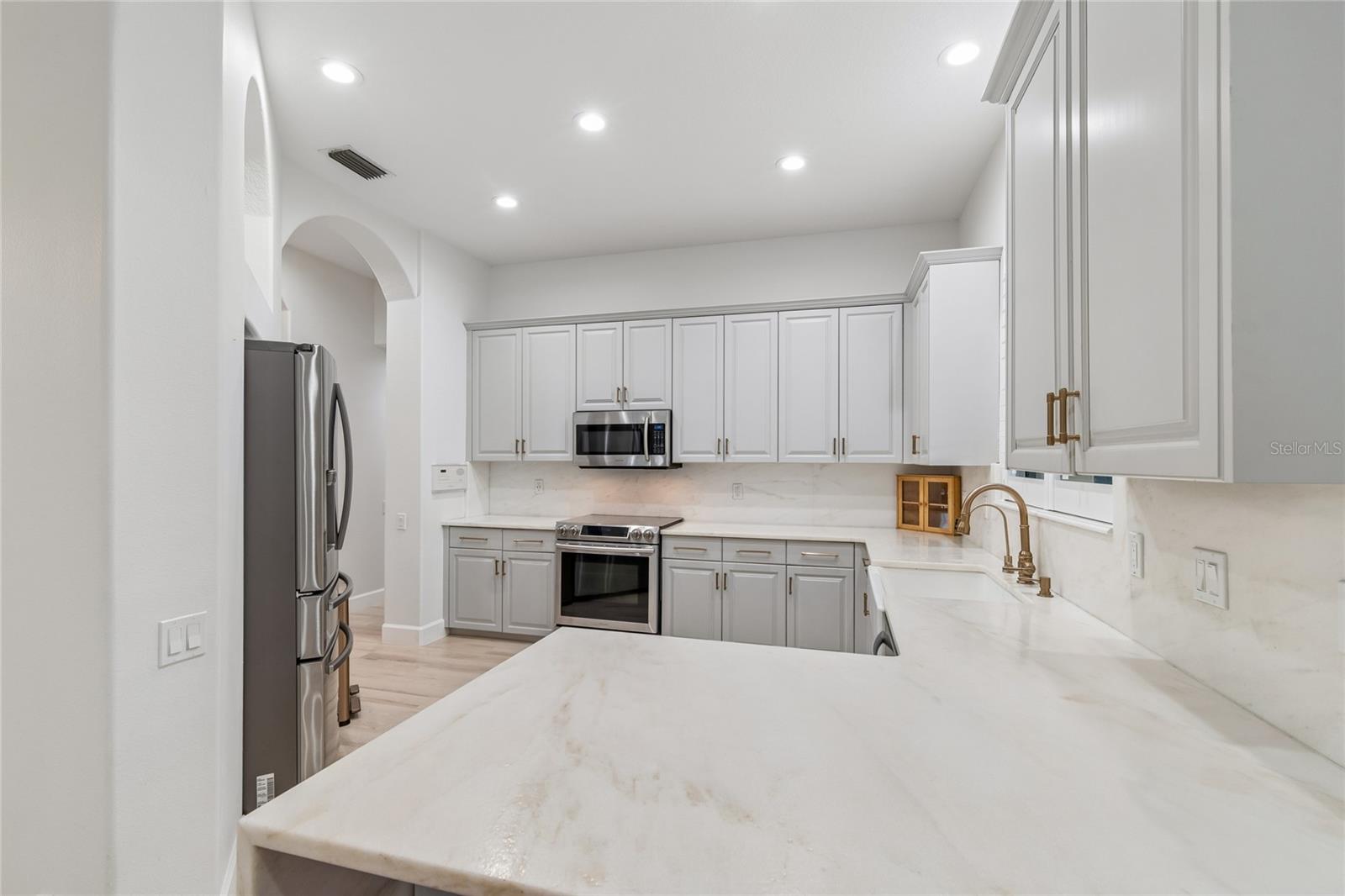 ARLINGTON OAKS SUB - Residential
