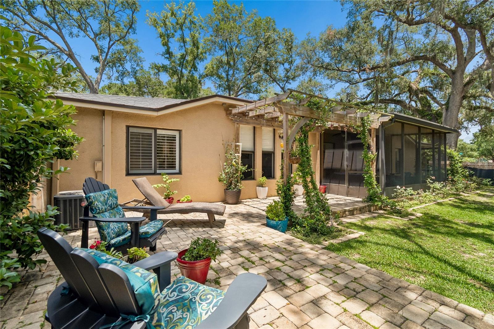 ARLINGTON OAKS SUB - Residential