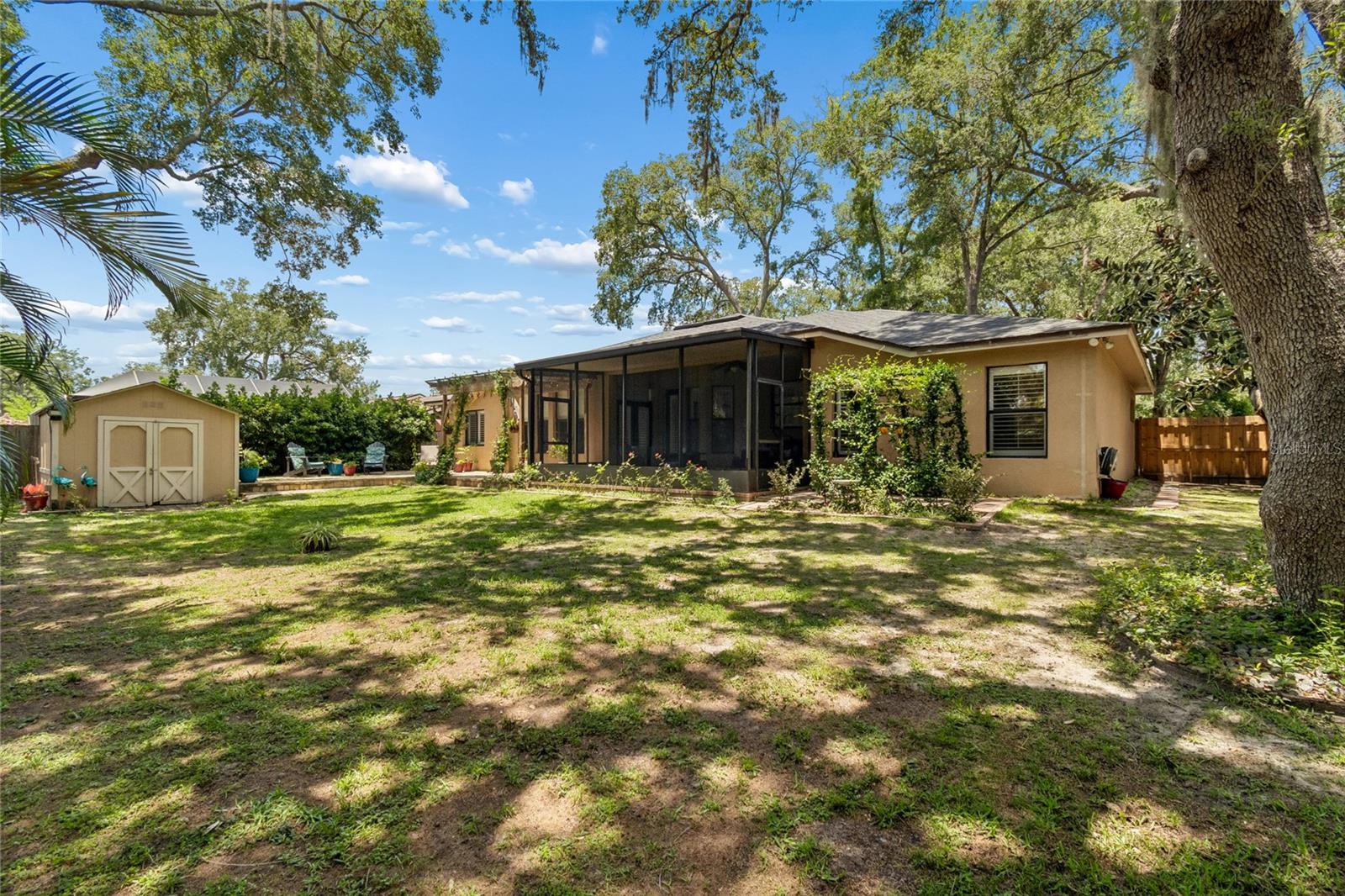 ARLINGTON OAKS SUB - Residential