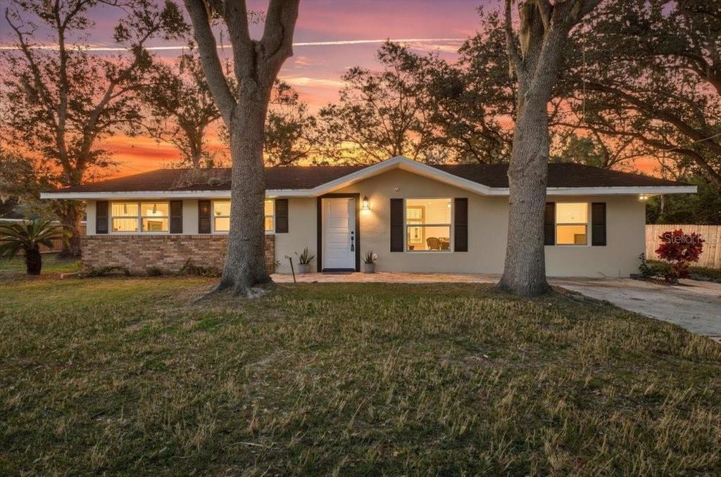 Photo of 2415 Sutton Road, Lakeland, FL 33810 (MLS # S5142486)