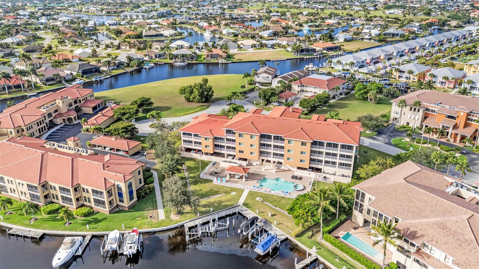 LA ROMANA CONDO - Residential