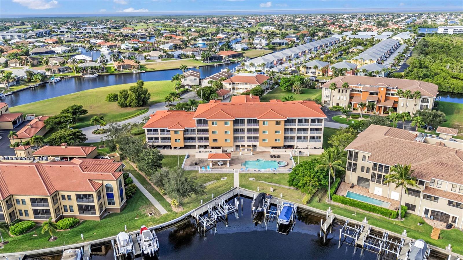 LA ROMANA CONDO - Residential