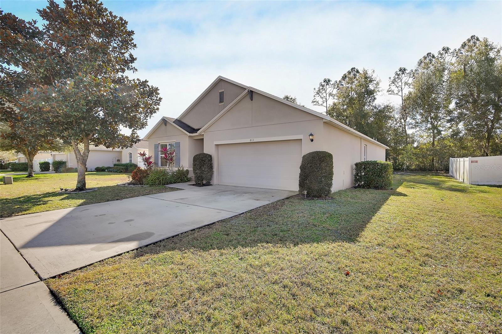 PARKMORE MANOR - Residential