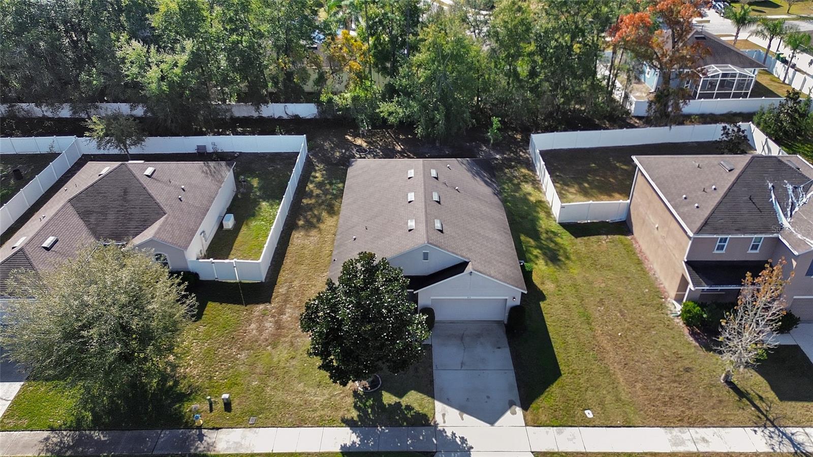 PARKMORE MANOR - Residential