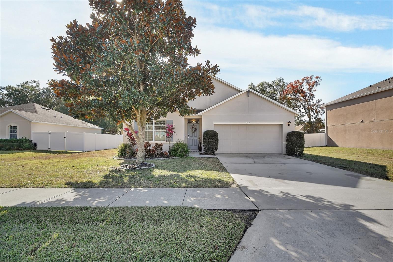 PARKMORE MANOR - Residential