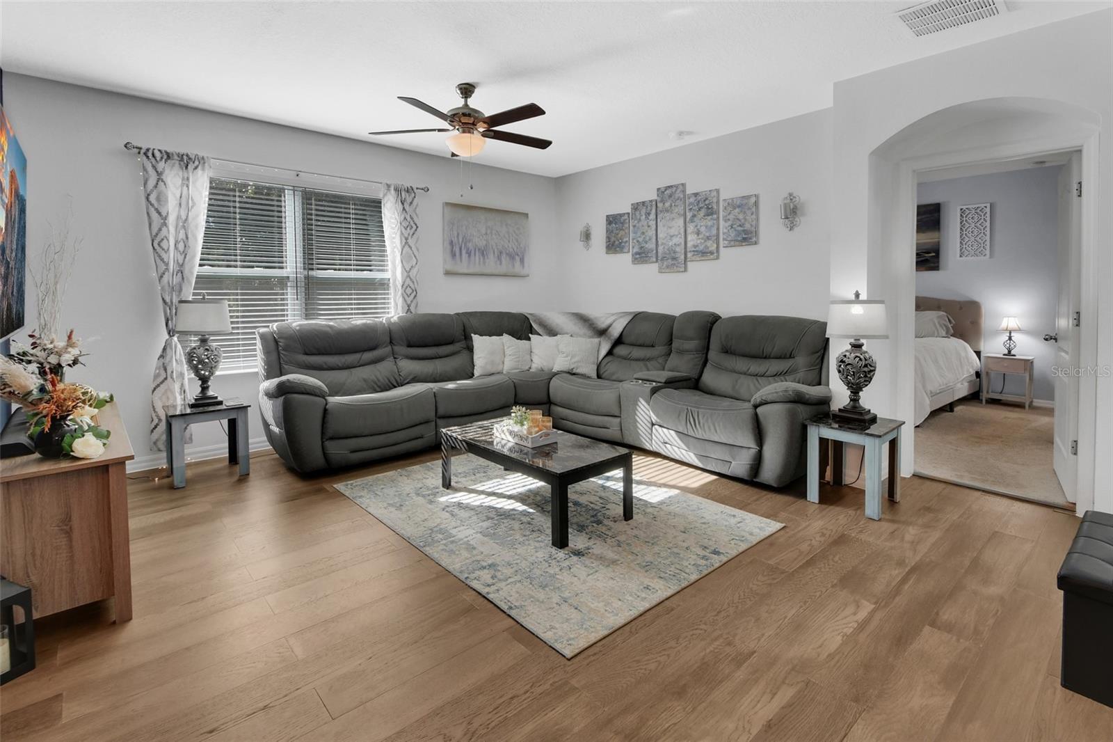 PARKMORE MANOR - Residential