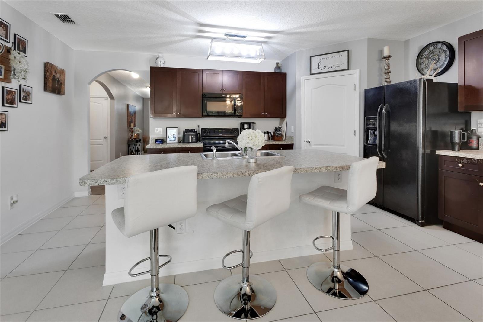 PARKMORE MANOR - Residential