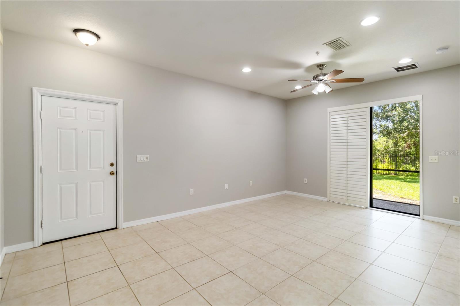4220 VIA PIEDRA CIRCLE 4-101