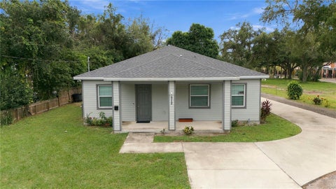 Photo of 1710 Manatee Avenue E, Bradenton, FL 34208 (MLS # A4708565)