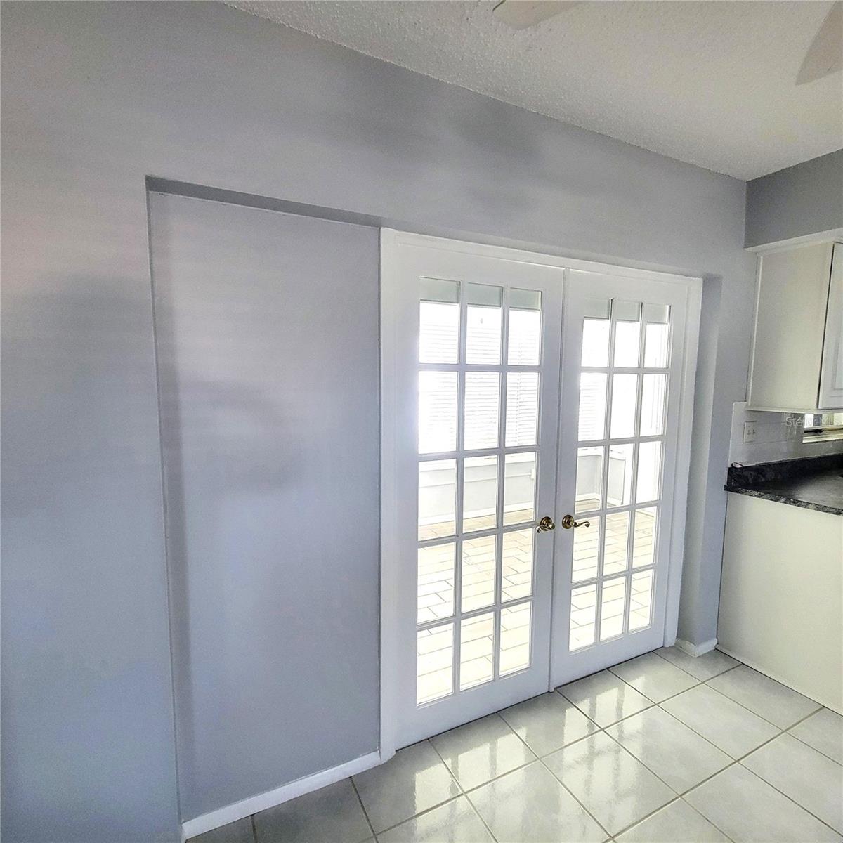 LAKES UNIT I THE - Residential