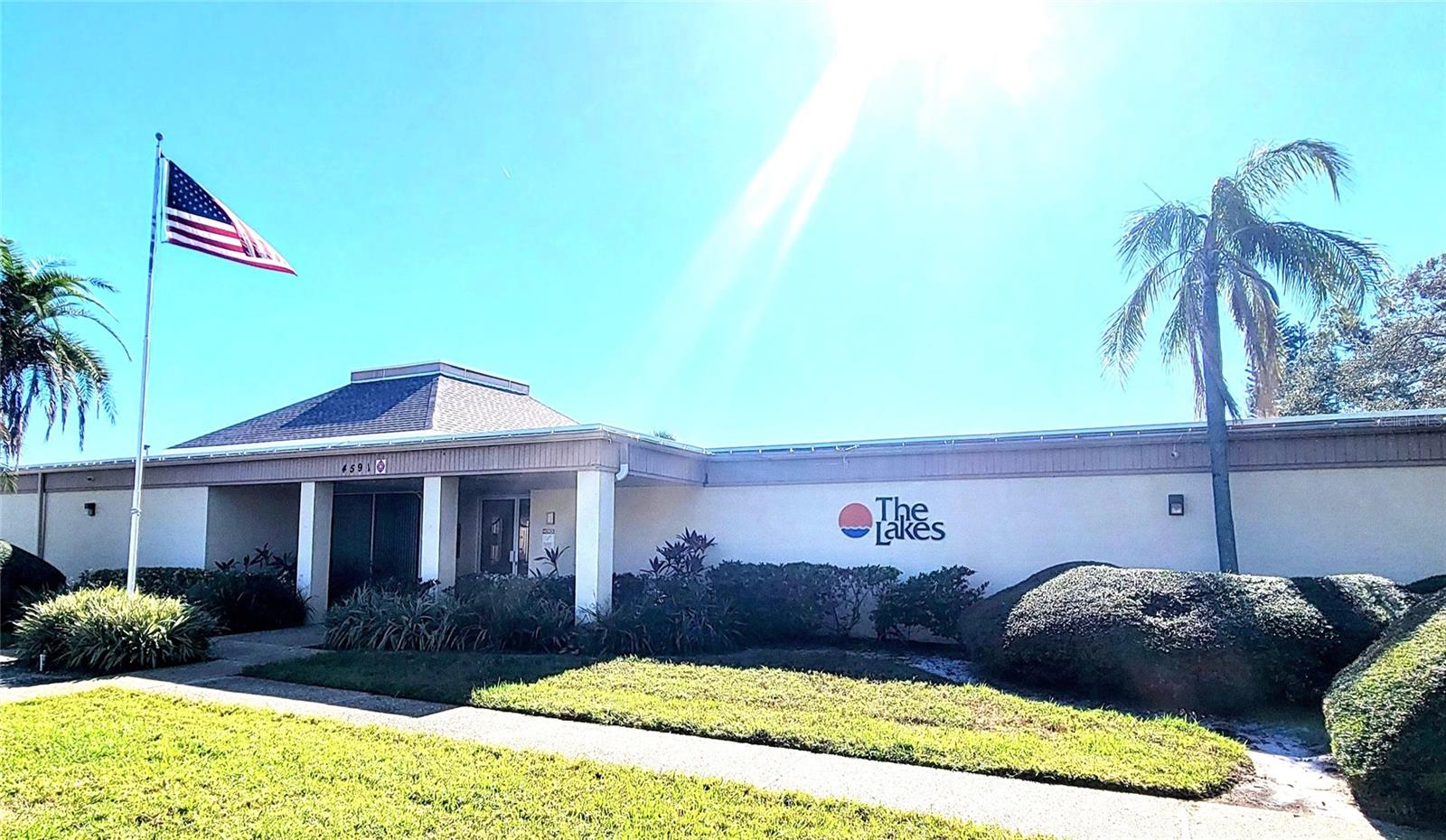 LAKES UNIT I THE - Residential