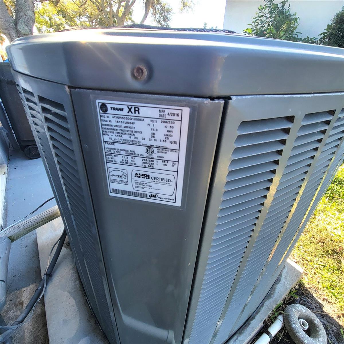 LAKES UNIT I THE - Residential