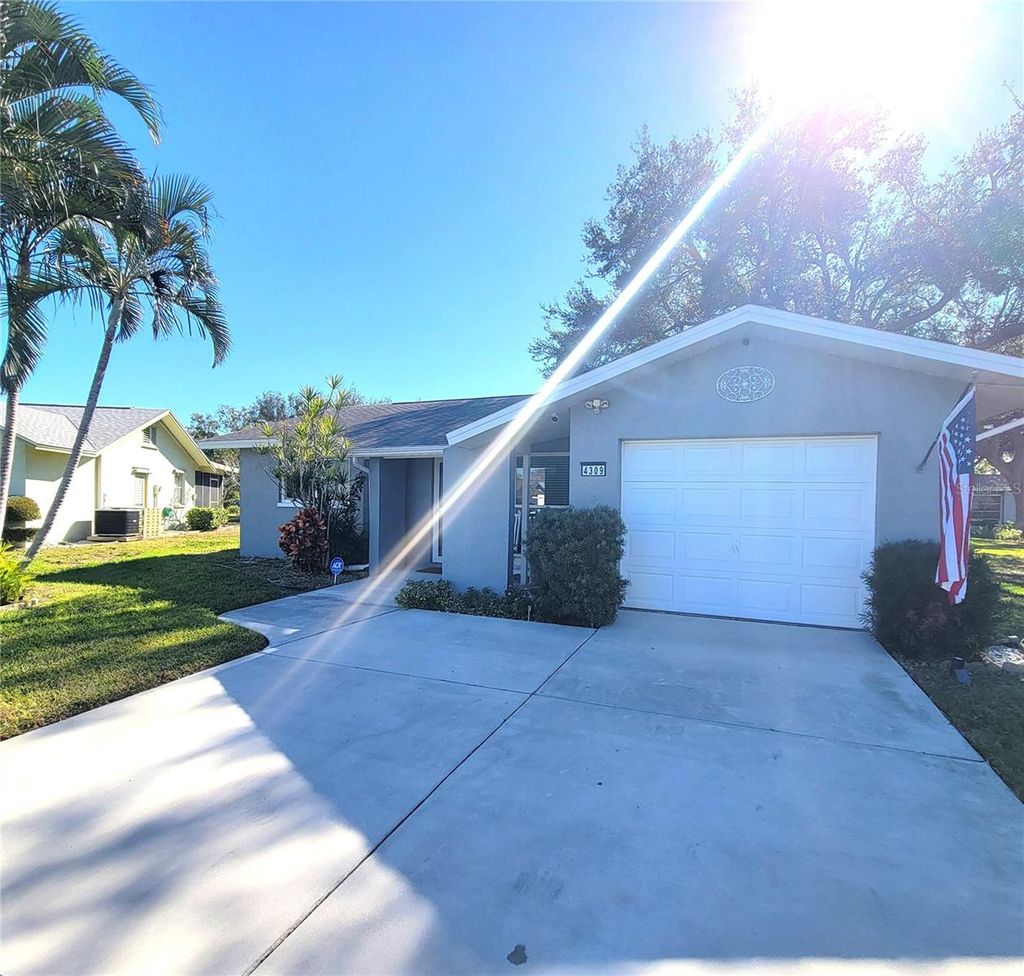 Photo of 4309 Huron Lane, Clearwater, FL 33762 (MLS # TB8455888)