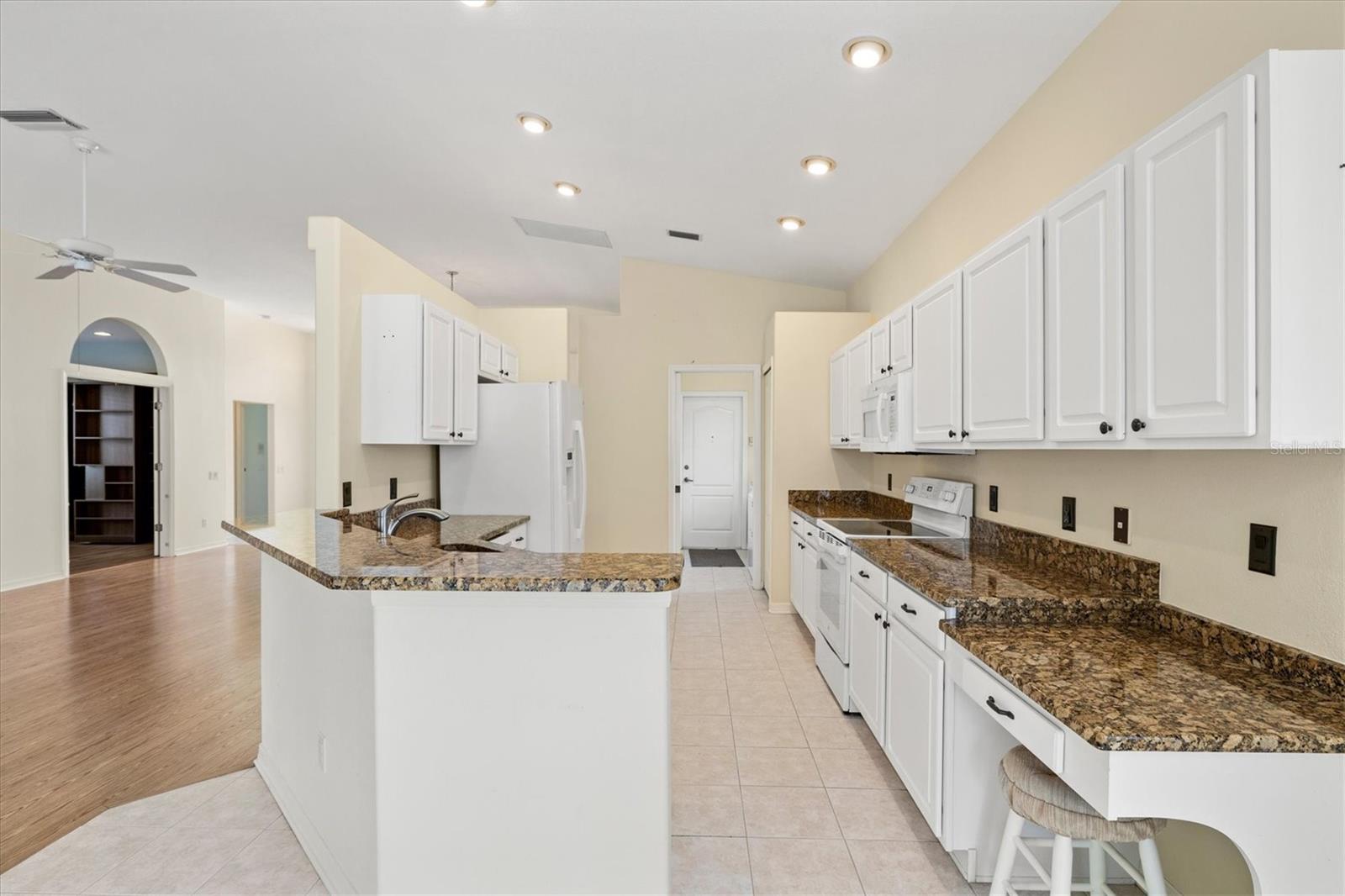 EDGEWATER VILLAGE SUBPHASE A UNIT 4B - Residential