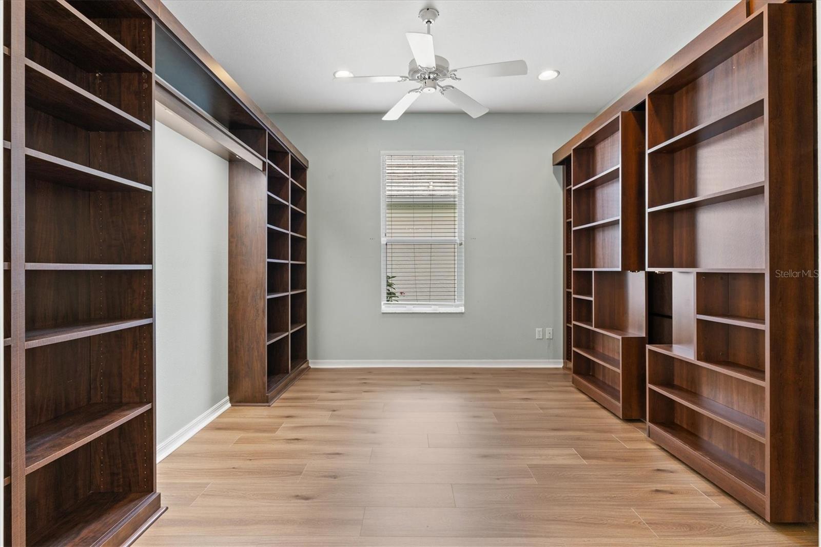 EDGEWATER VILLAGE SUBPHASE A UNIT 4B - Residential