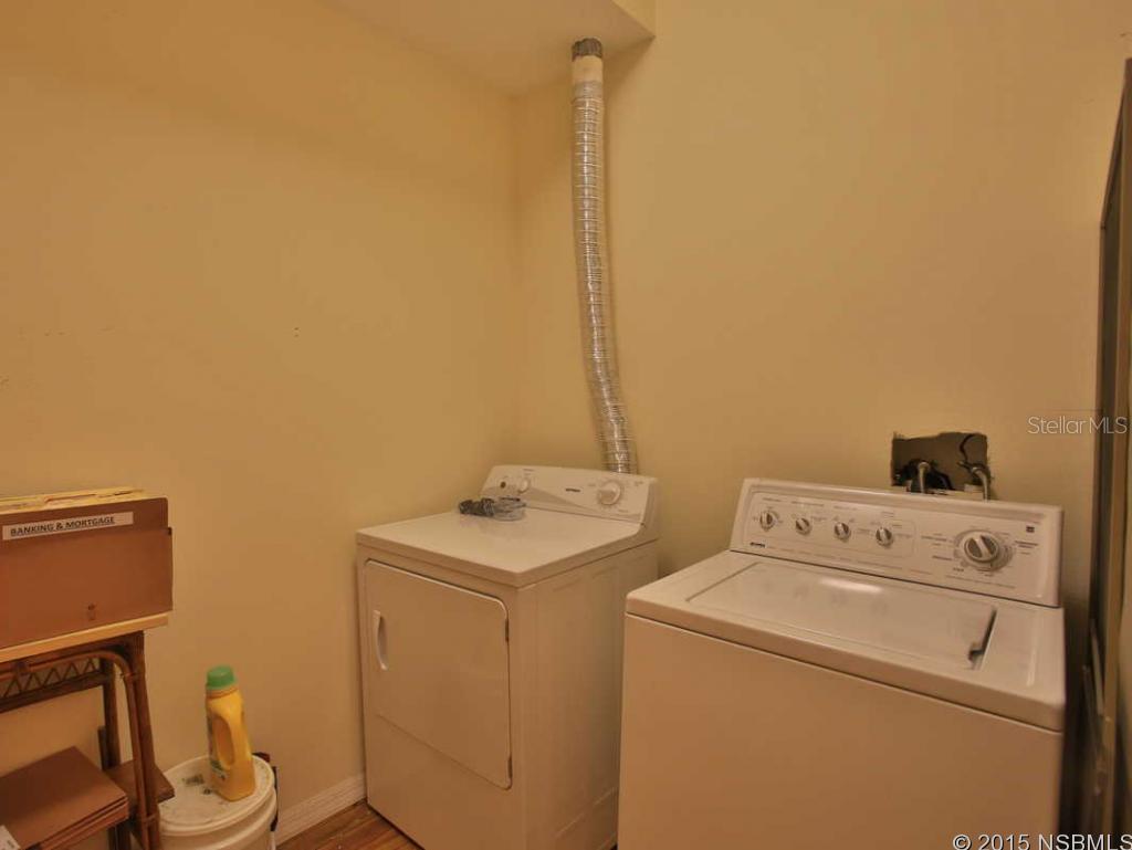 Lowds V New Smyrna - Commercial Sale