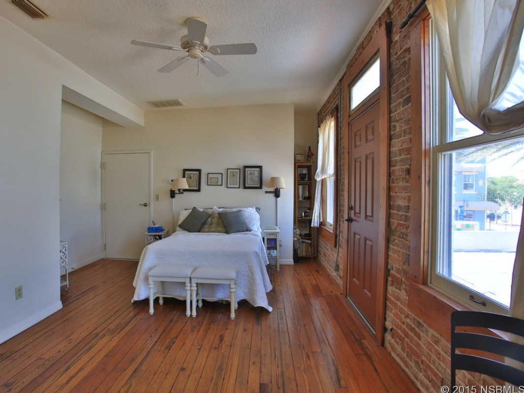 Lowds V New Smyrna - Commercial Sale