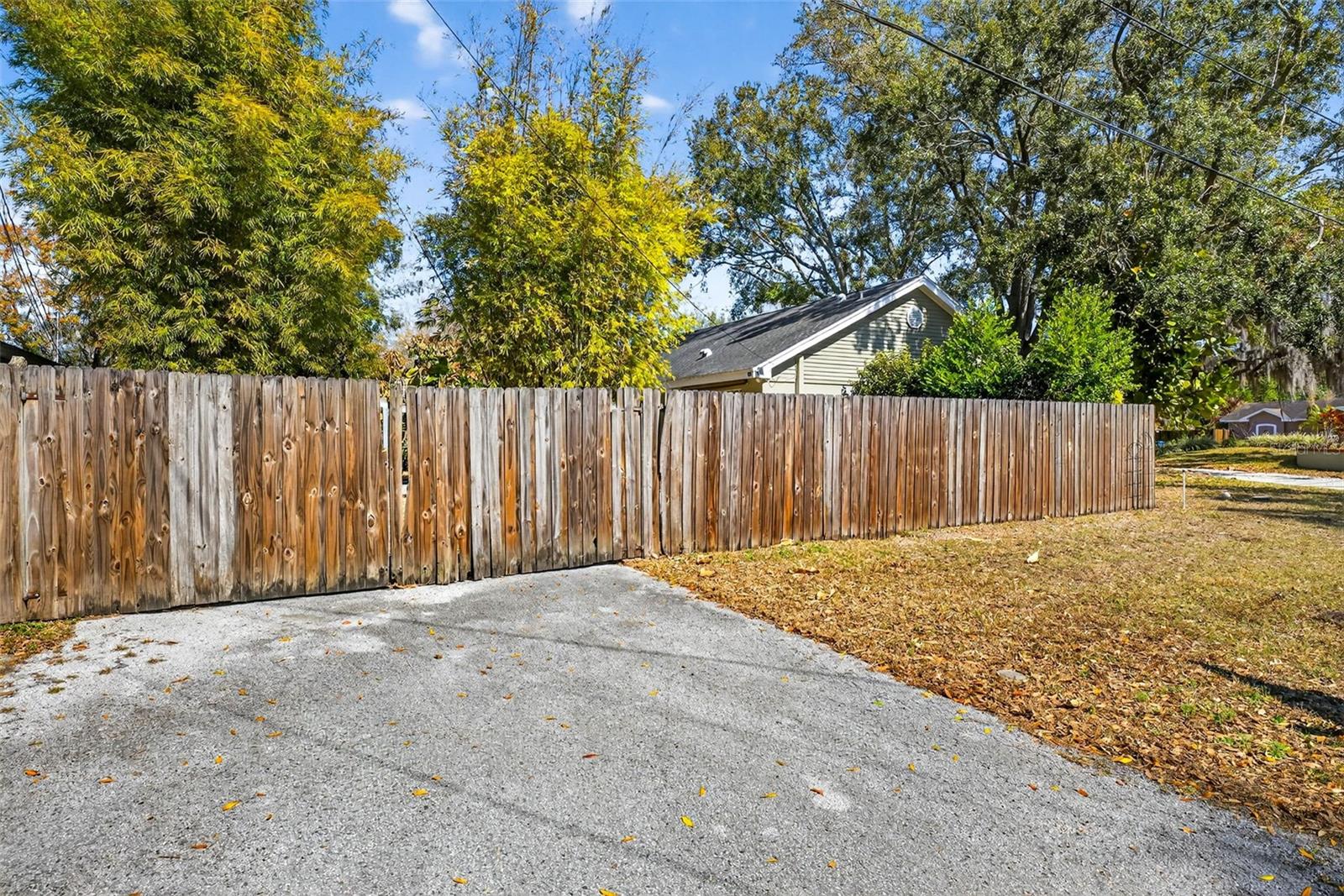 TAMPA'S NORTH SIDE COUNTRY CLUB AREA UNIT NO 3 LOT - Residential