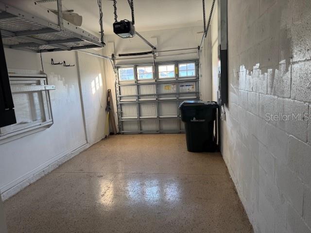 SIENNA PARK TOWNHOMES AT UNIVERSITY - Residential Lease