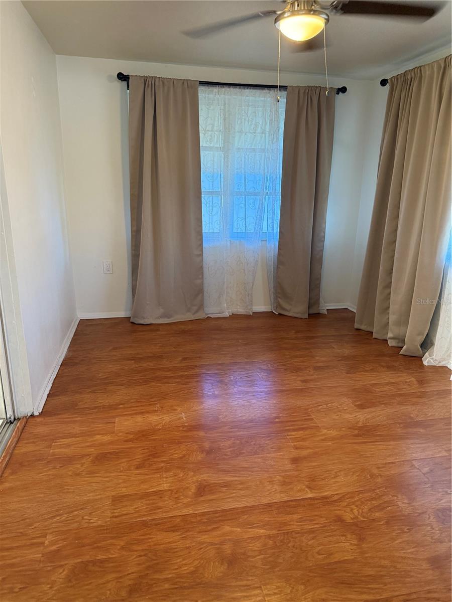 HOLIDAY LAKE ESTATES - Residential Lease
