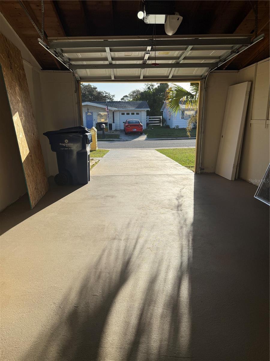 HOLIDAY LAKE ESTATES - Residential Lease