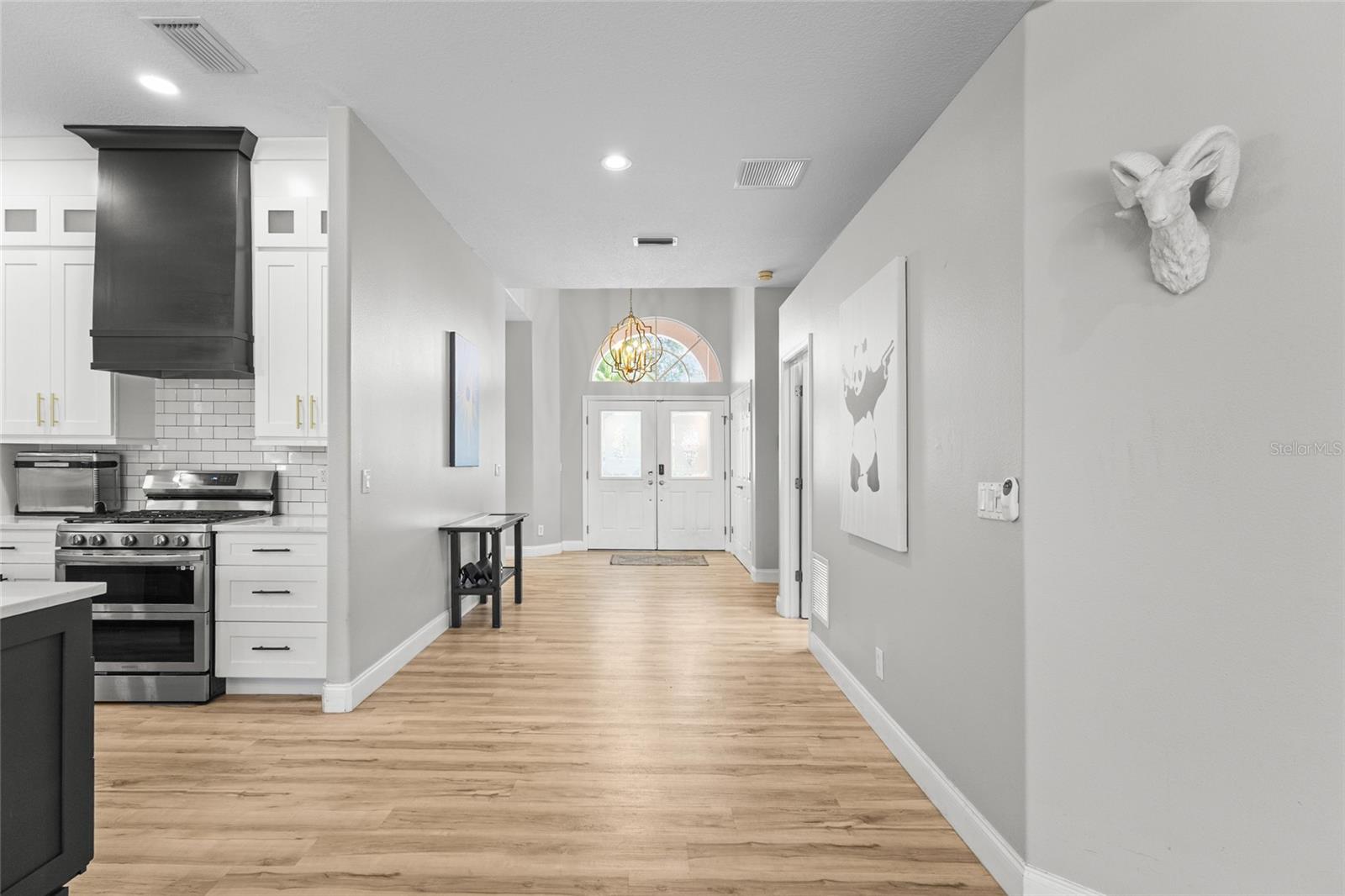 THE HAMPTONS - Residential