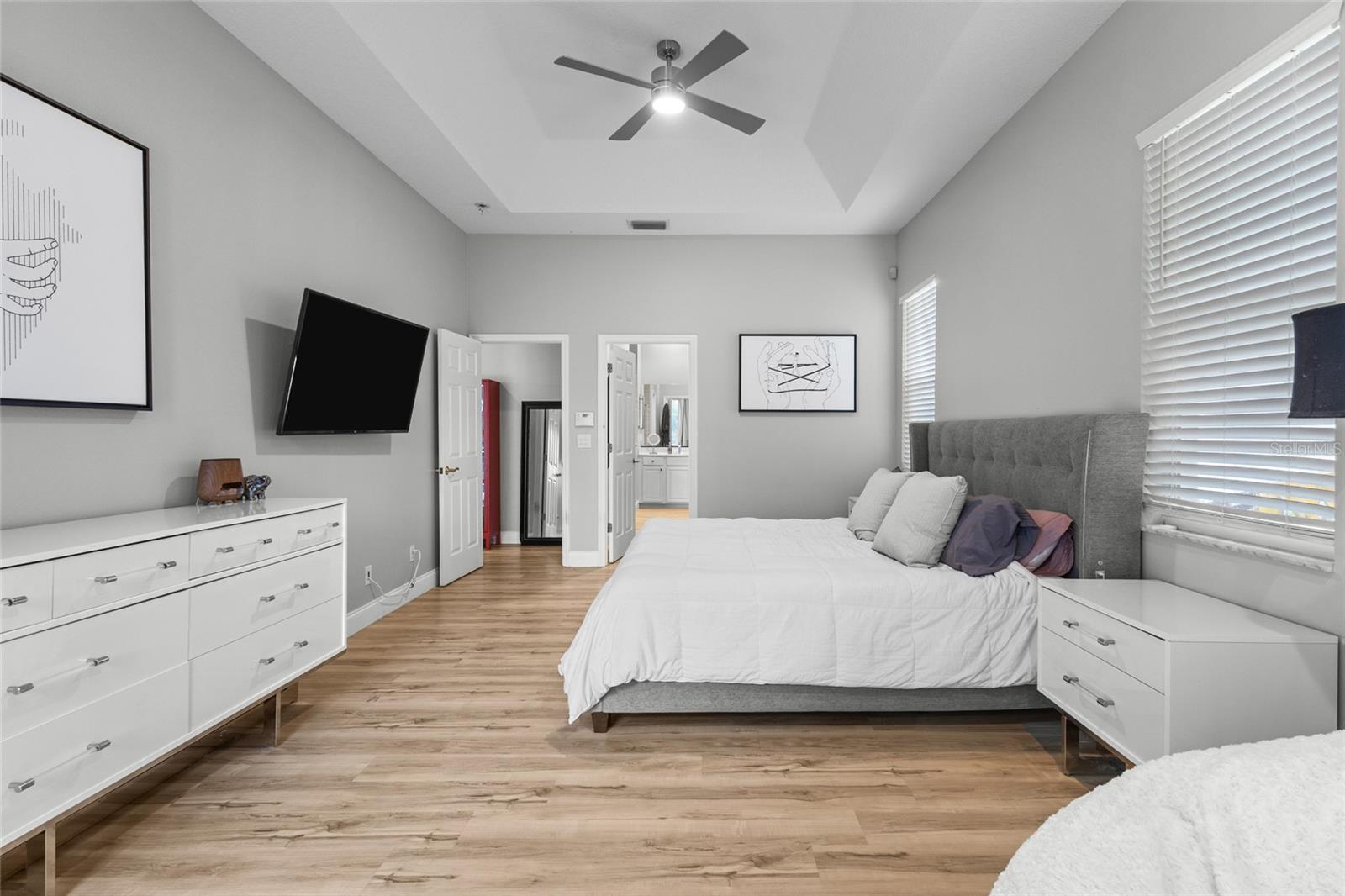THE HAMPTONS - Residential
