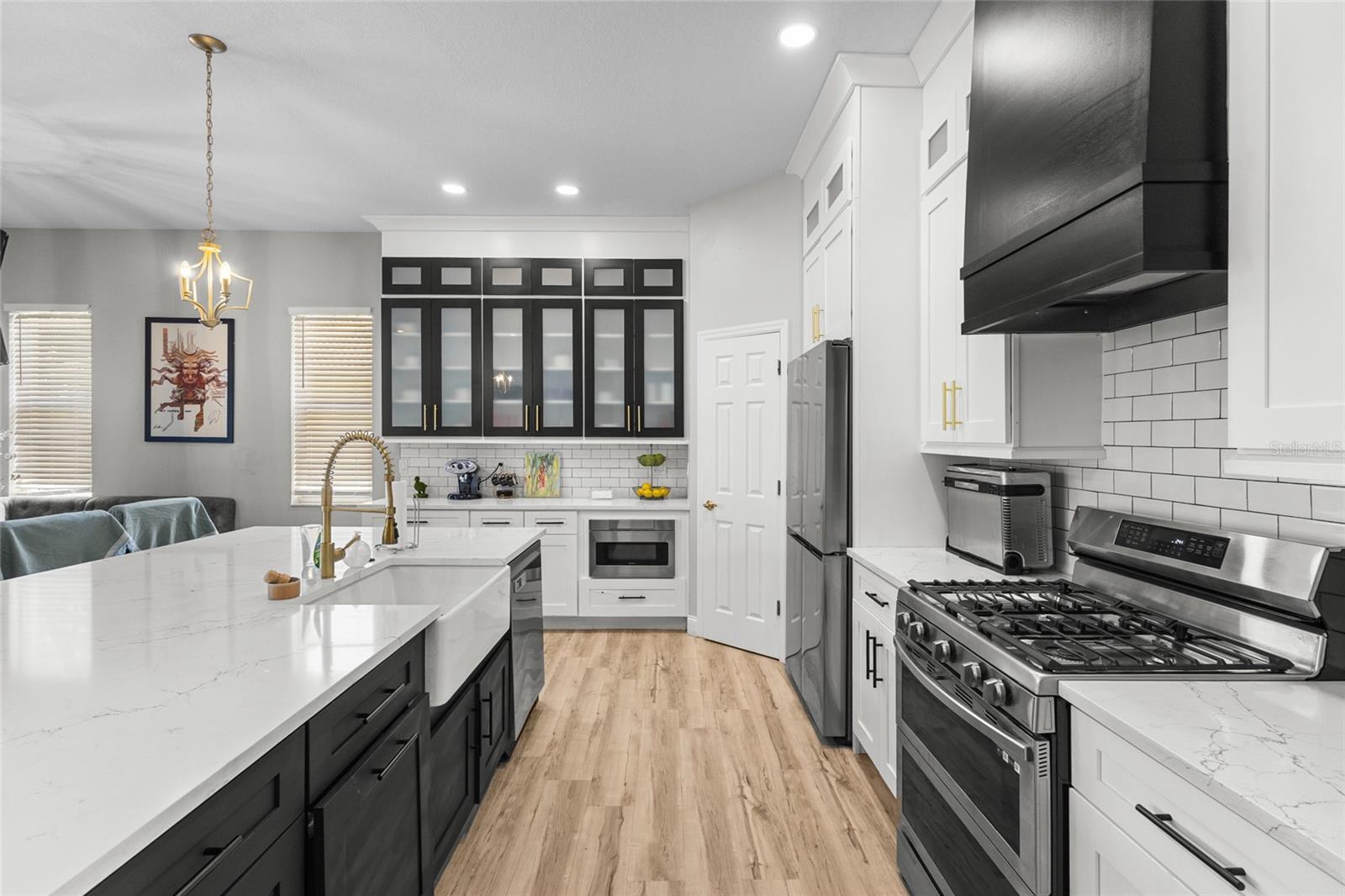 THE HAMPTONS - Residential