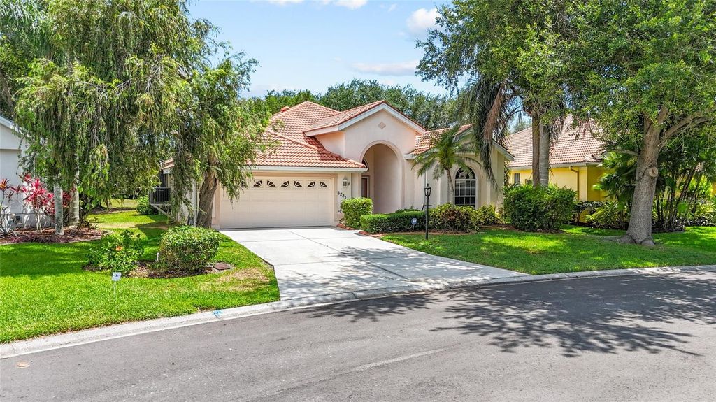 Photo of 6223 Donnington Court, Sarasota, FL 34238 (MLS # A4694589)