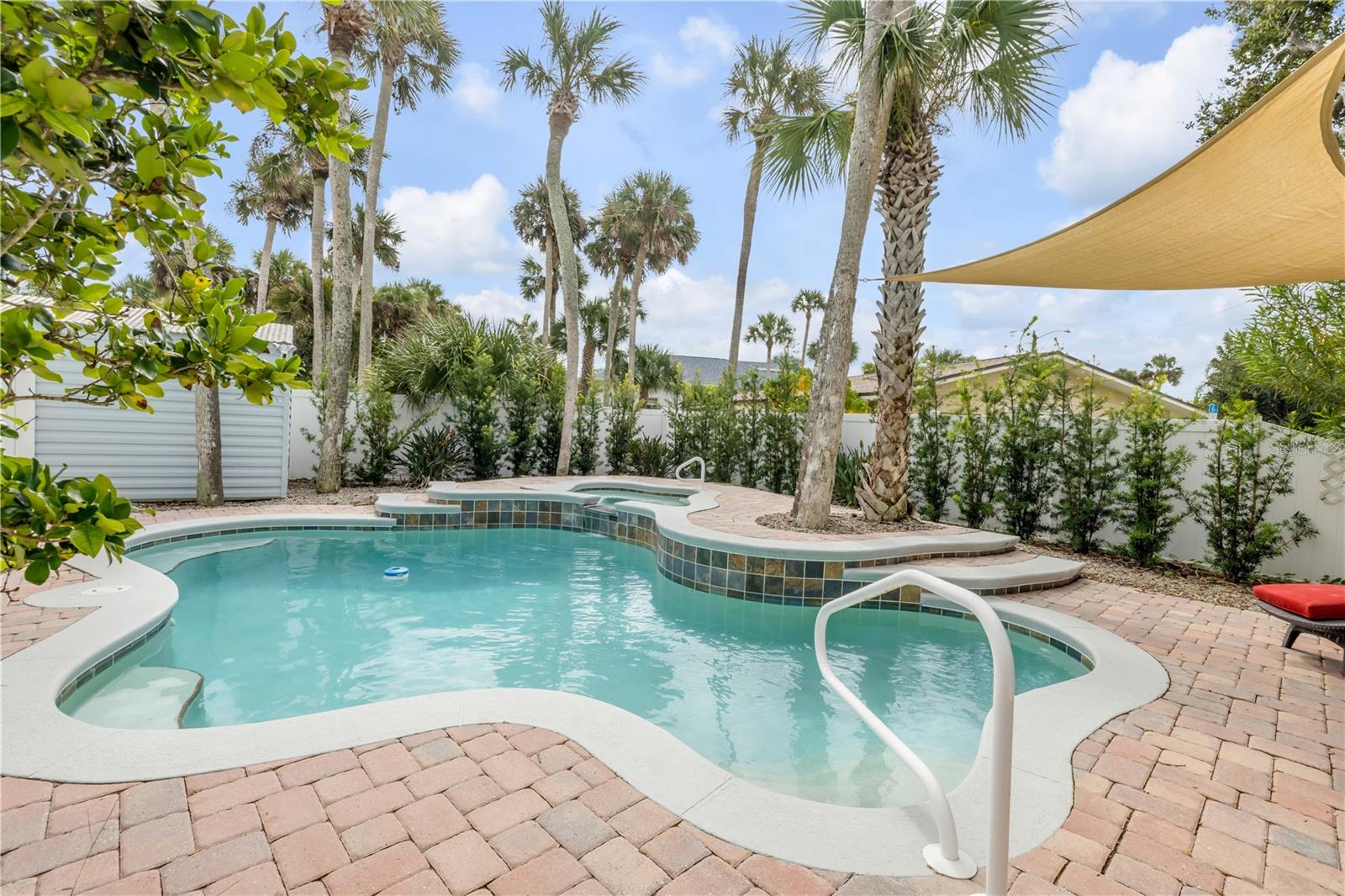 4700 SAXON DRIVE