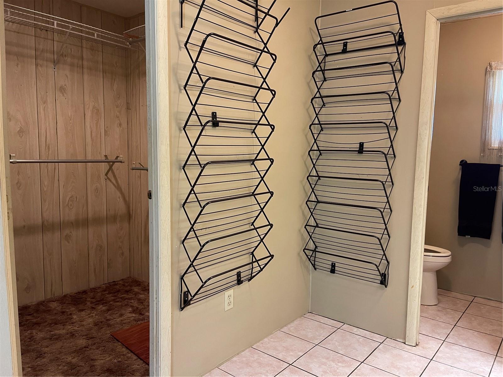 CONTINENTAL COUNTRY CLUB - Residential