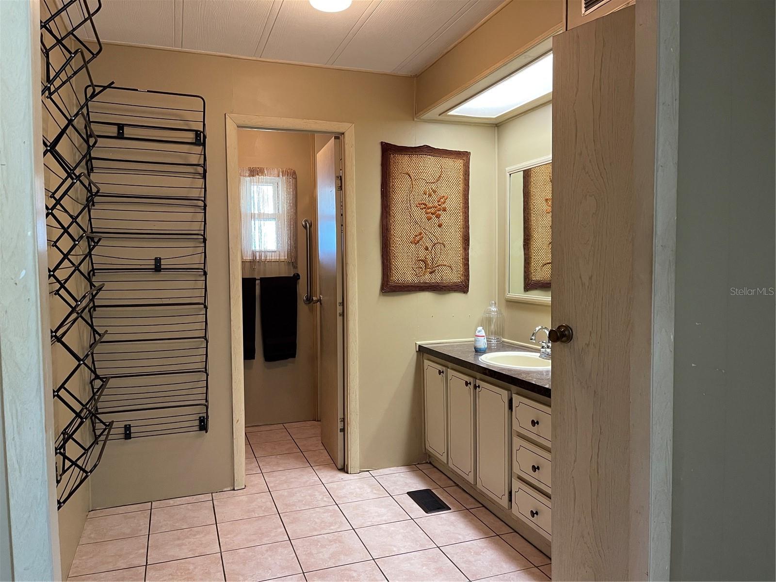 CONTINENTAL COUNTRY CLUB - Residential