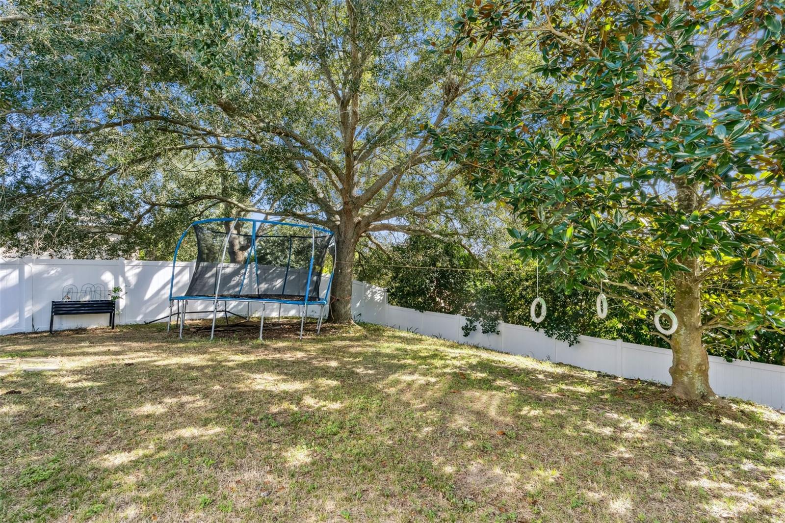 MINNEOLA PINE BLUFF PH 02 LT 98 PB 50 P - Residential