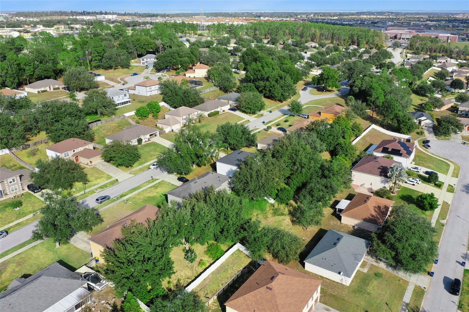 MINNEOLA PINE BLUFF PH 02 LT 98 PB 50 P - Residential