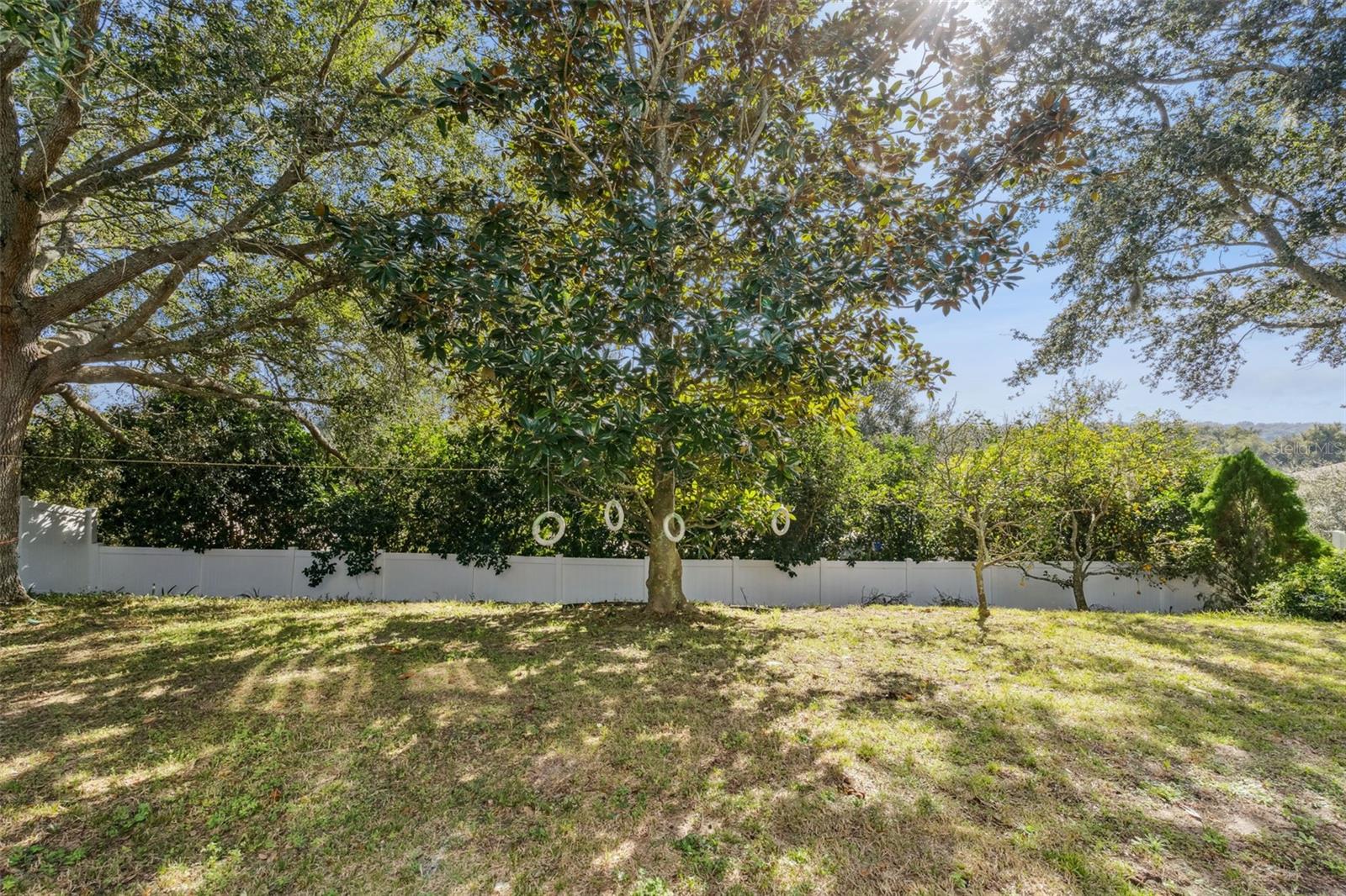 MINNEOLA PINE BLUFF PH 02 LT 98 PB 50 P - Residential