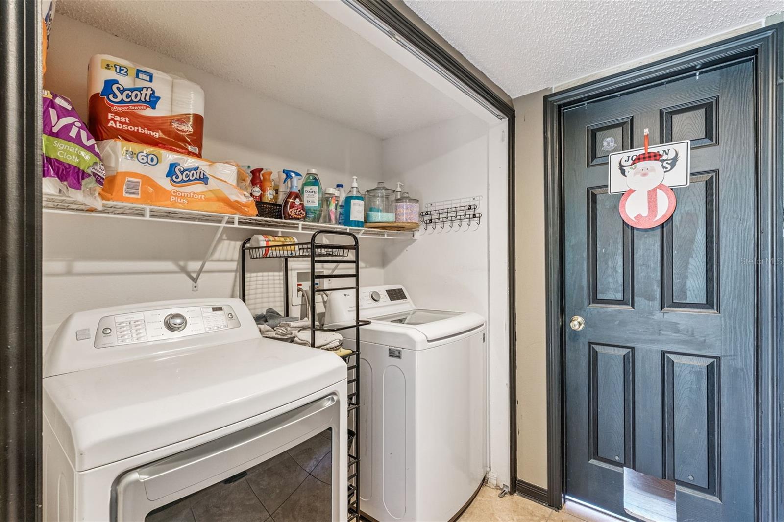 MINNEOLA PINE BLUFF PH 02 LT 98 PB 50 P - Residential