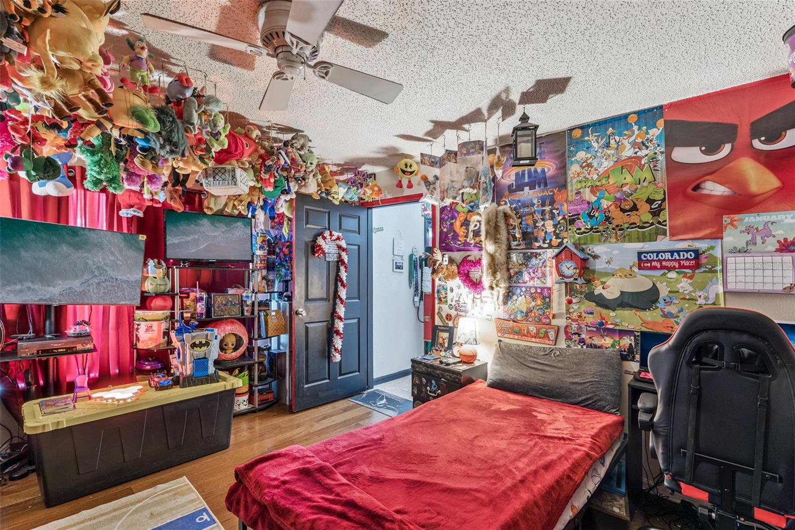 MINNEOLA PINE BLUFF PH 02 LT 98 PB 50 P - Residential