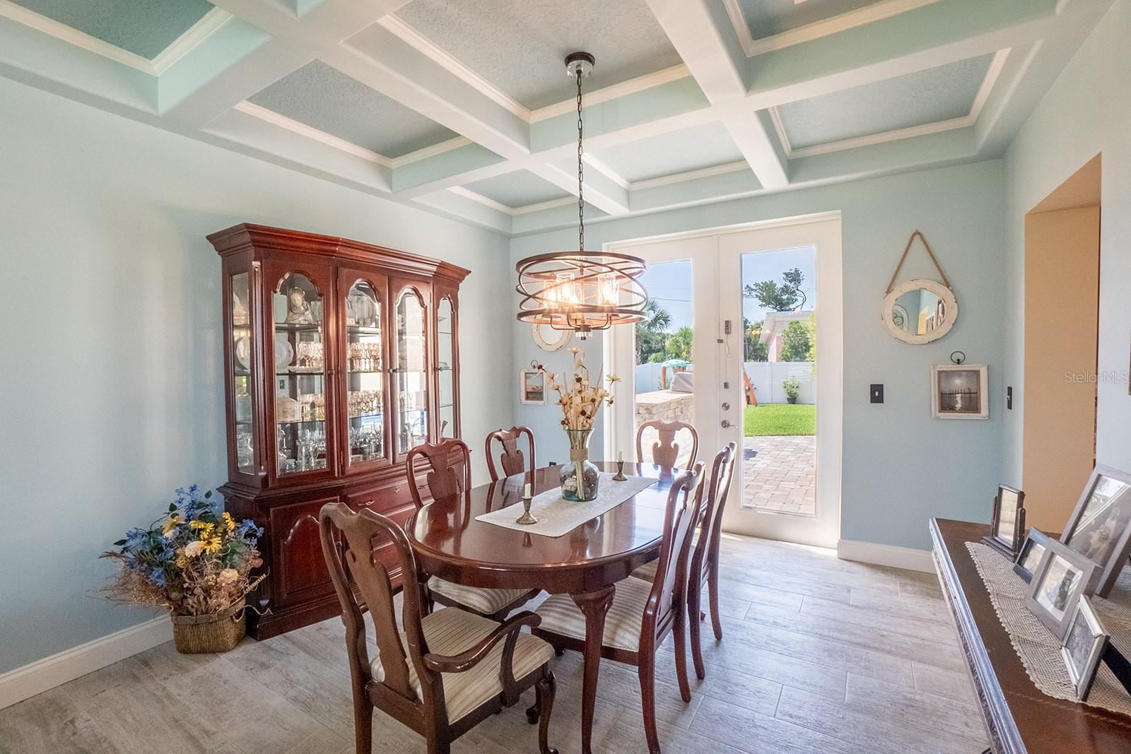 CEDAR ISLAND - Residential