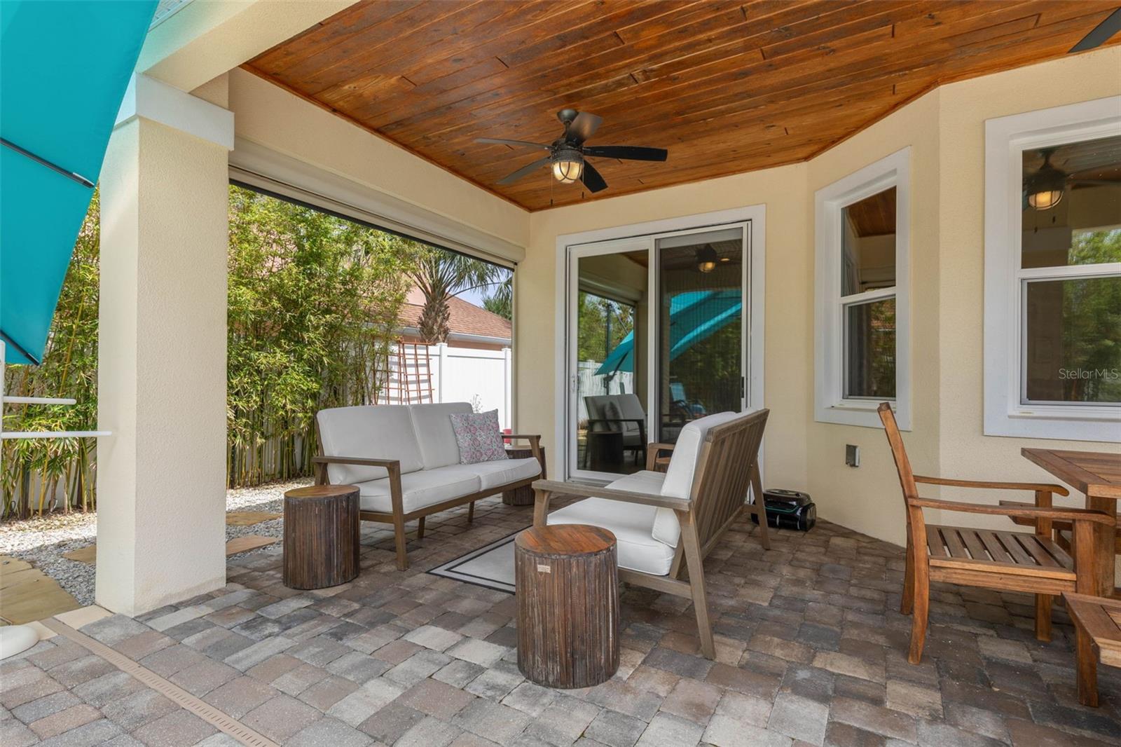 CEDAR ISLAND - Residential