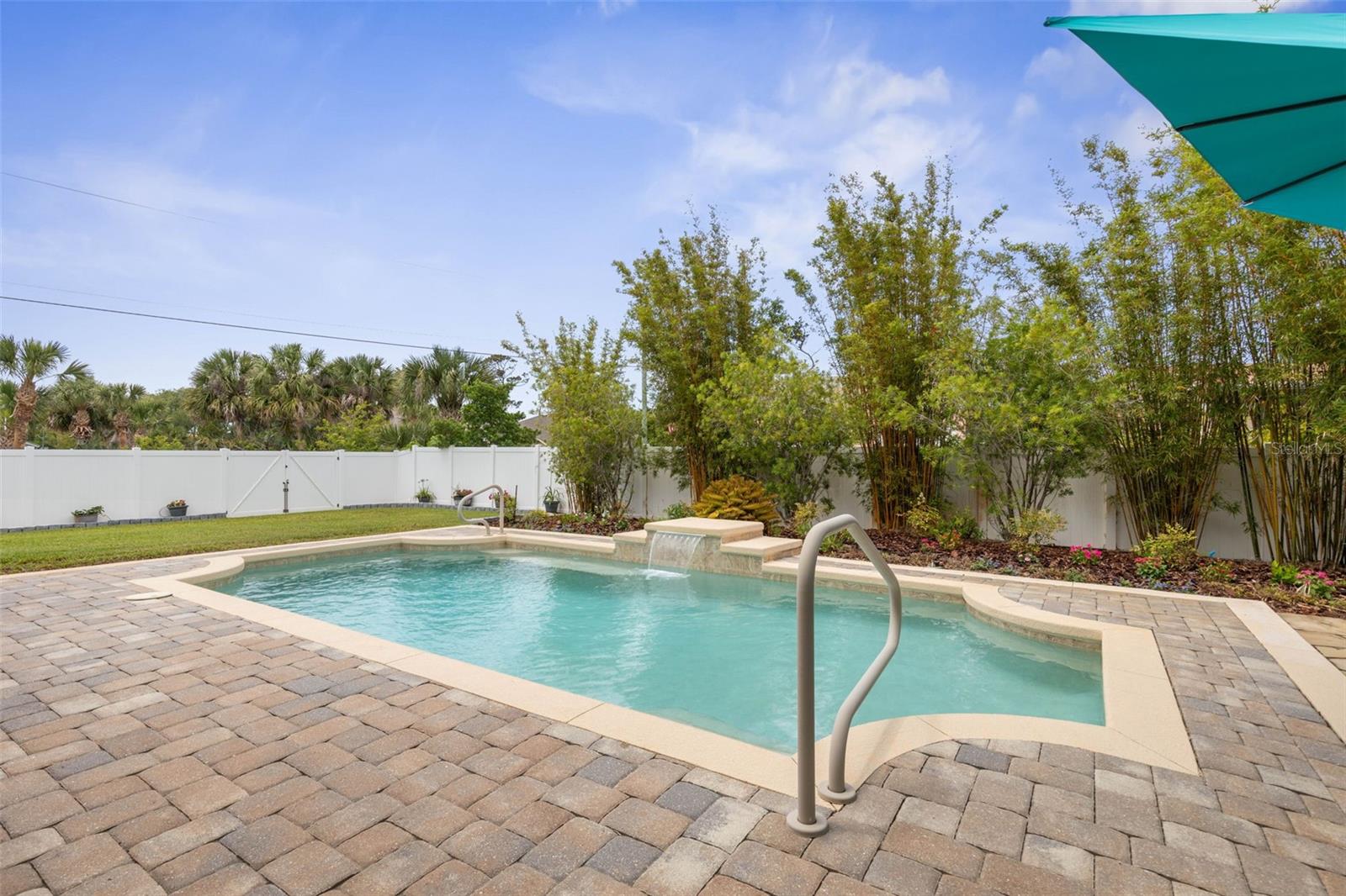 CEDAR ISLAND - Residential