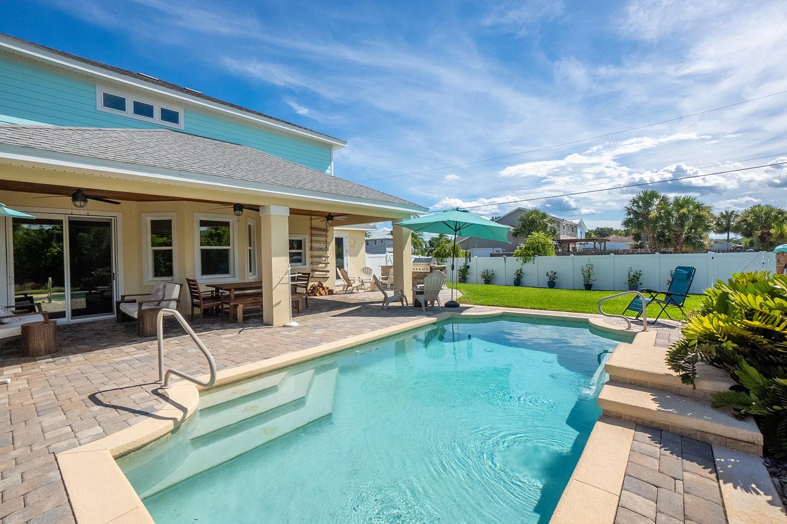 CEDAR ISLAND - Residential