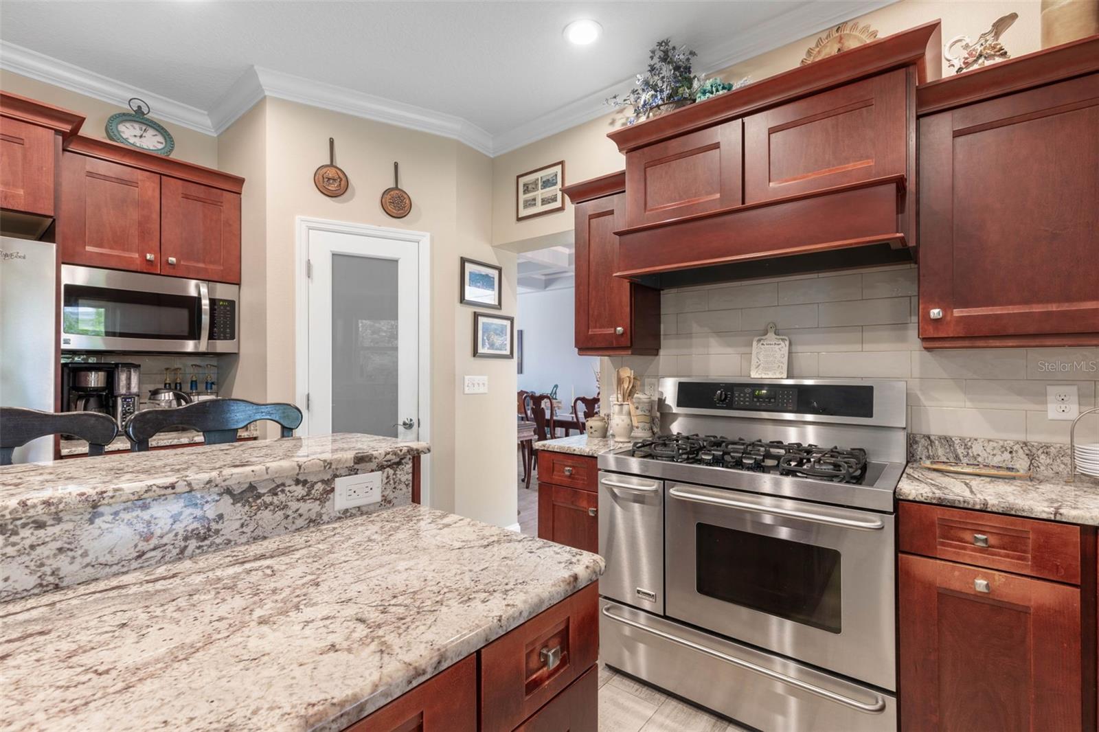 CEDAR ISLAND - Residential
