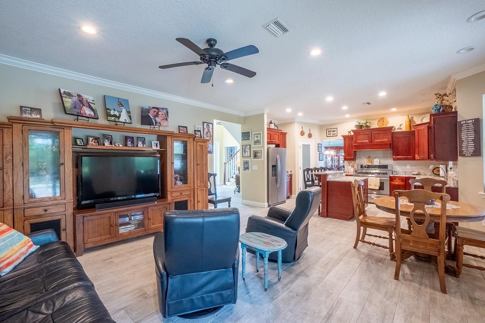 CEDAR ISLAND - Residential