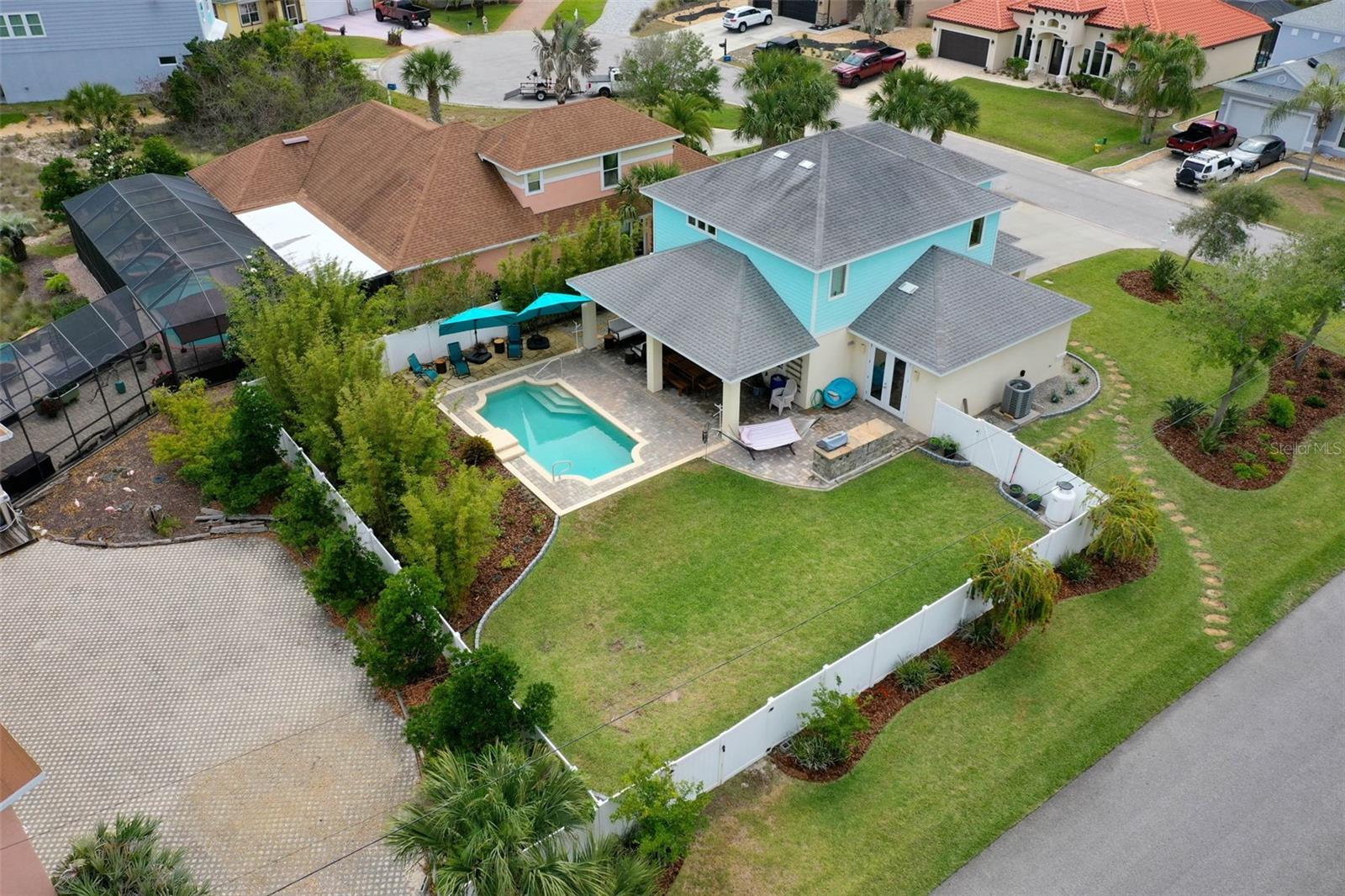 CEDAR ISLAND - Residential