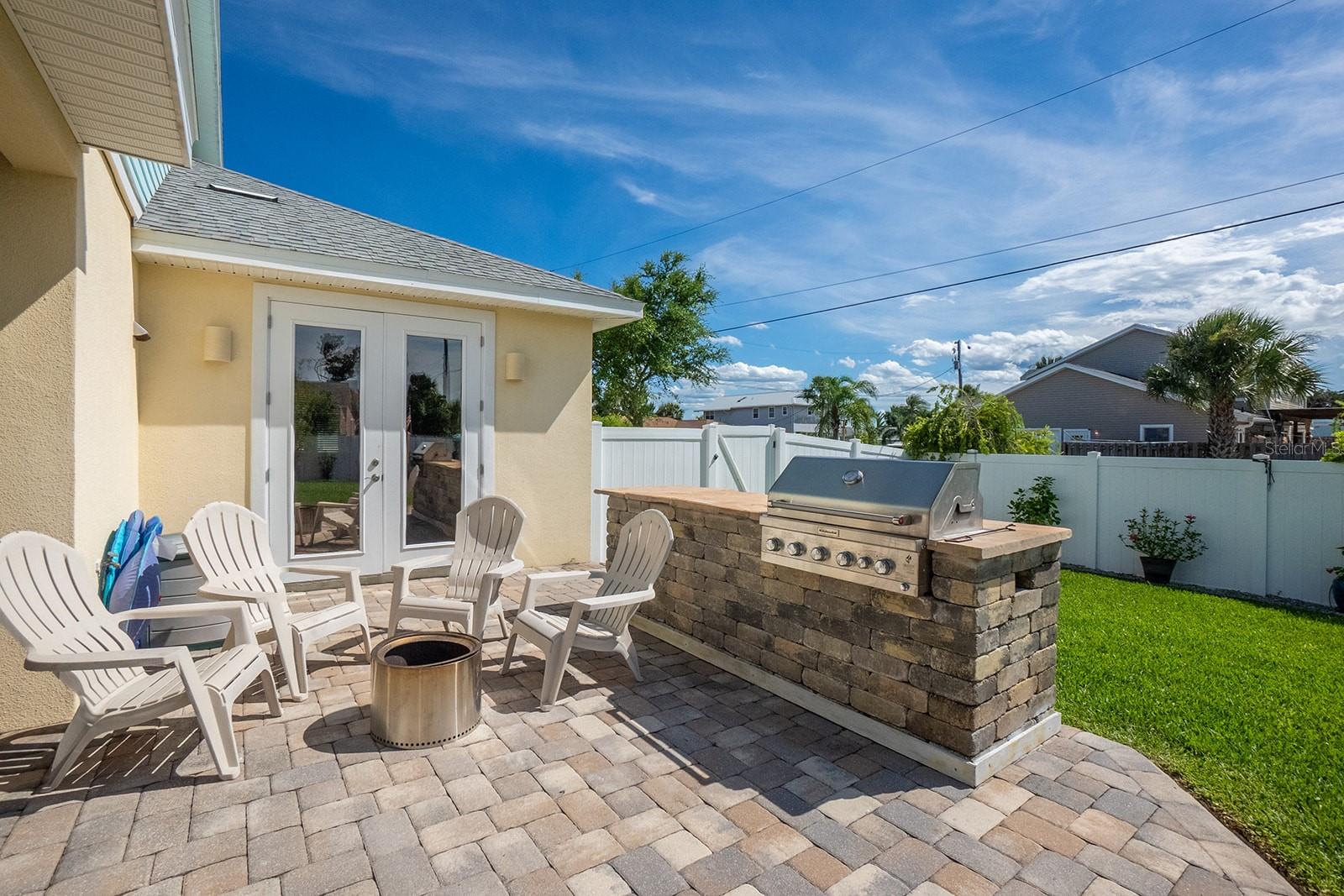 CEDAR ISLAND - Residential