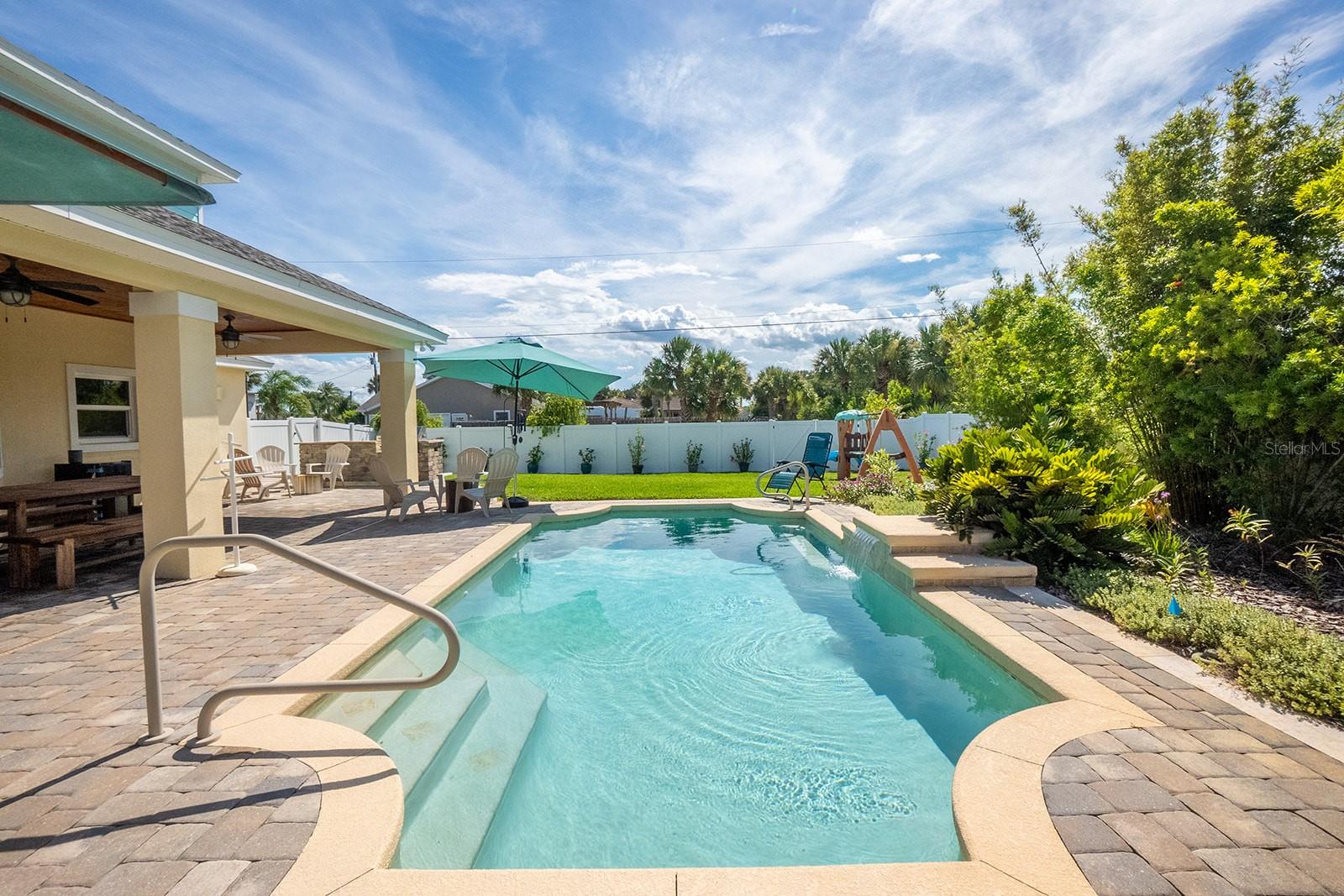 CEDAR ISLAND - Residential