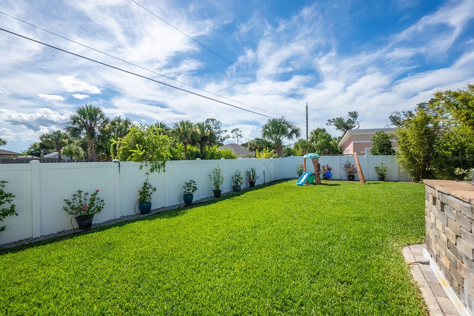 CEDAR ISLAND - Residential