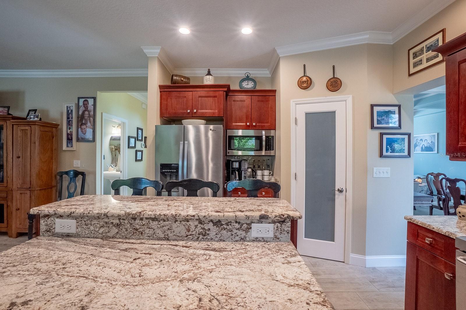 CEDAR ISLAND - Residential