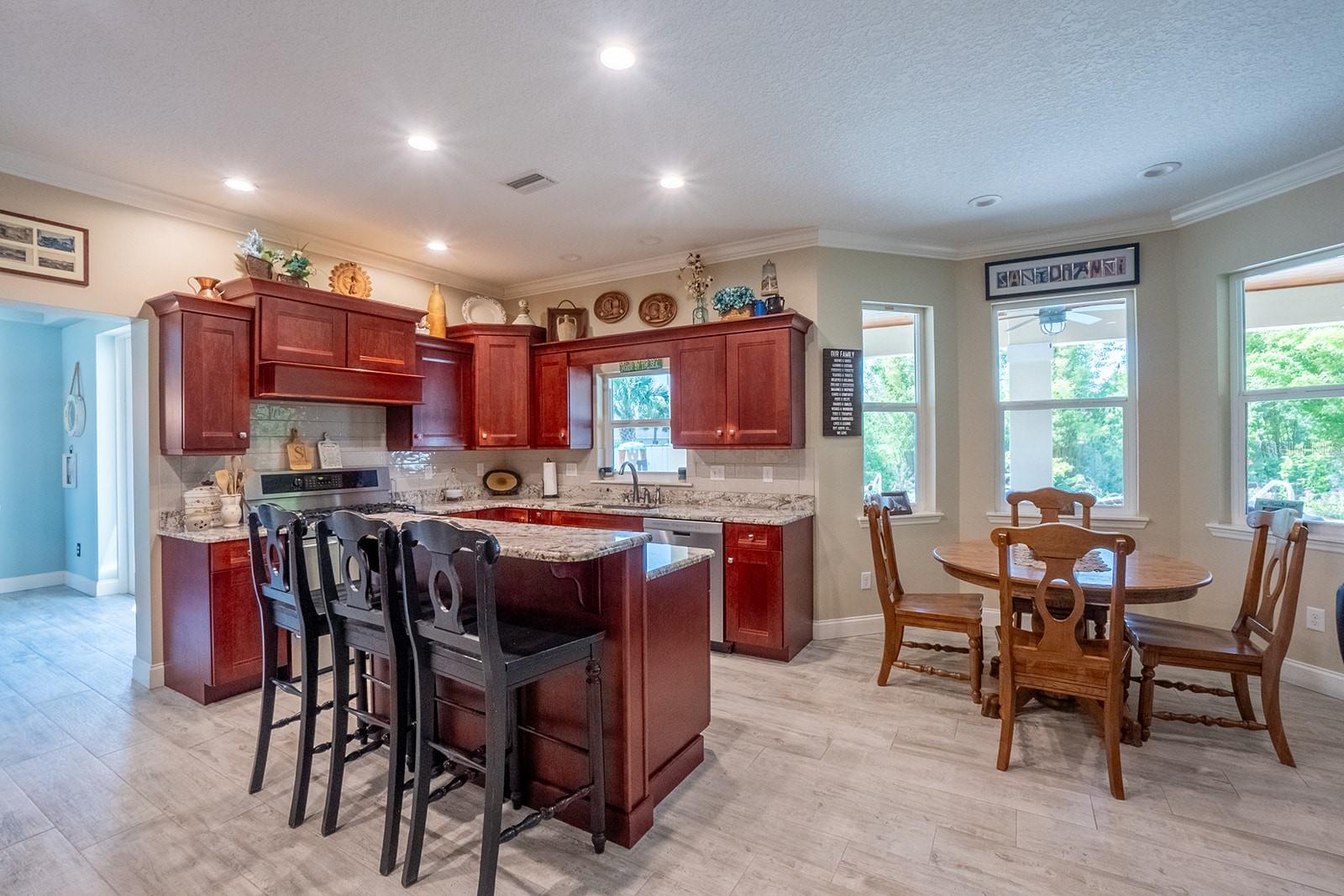 CEDAR ISLAND - Residential