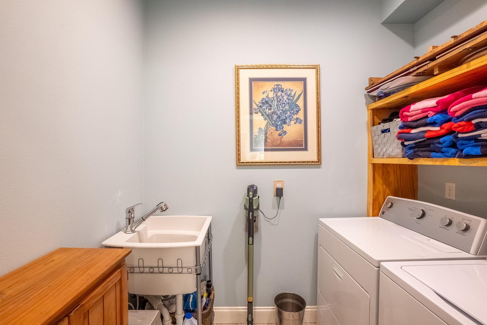 CEDAR ISLAND - Residential